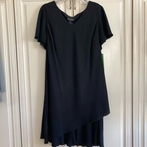 Black S/S dress w flutter sleeves and hem sz 20W